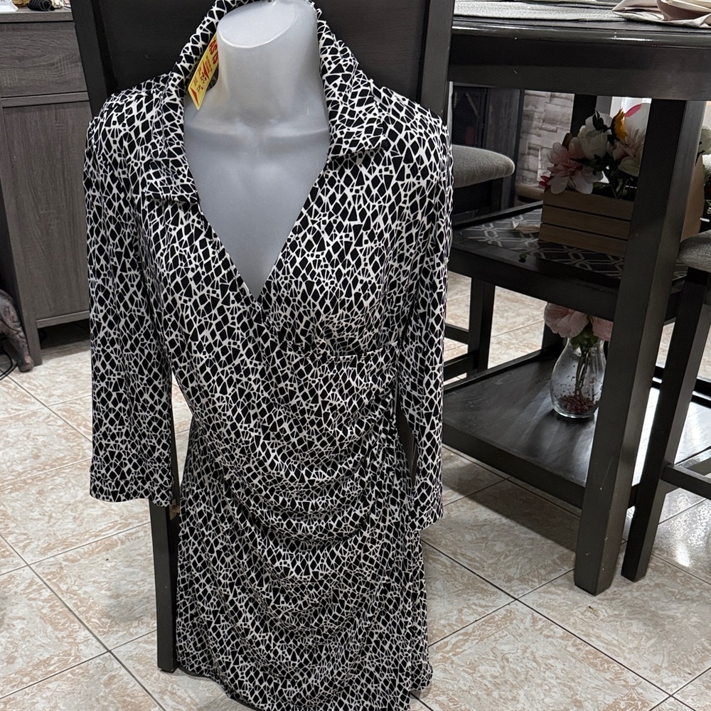 Laundry By Shelli Segal Black and White Geometric Dress